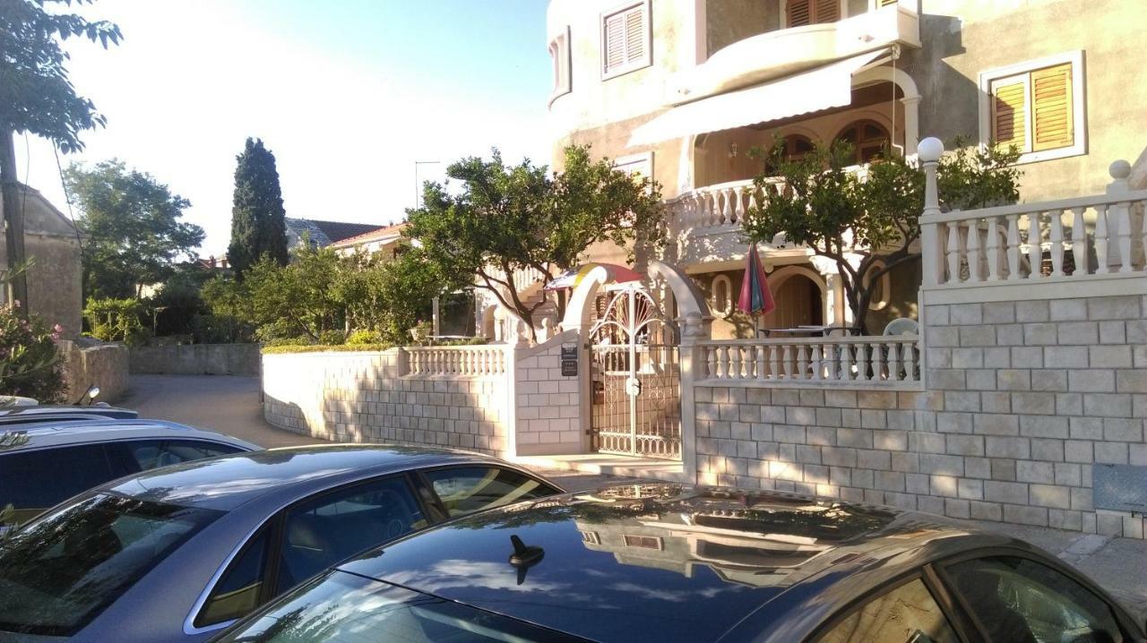 Guest House Marija Sumartin Ngoại thất bức ảnh